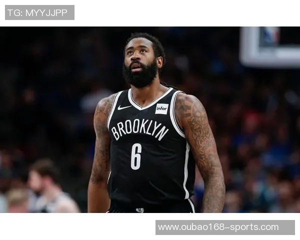 基德赞扬凯莱布马丁在防守和进攻中的出色表现与创造机会能力 基德赞扬凯莱布马丁在防守和进攻中的出色表现与创造机会能力