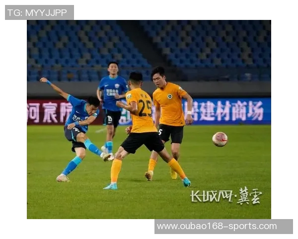 深圳新鹏城在肇庆新区体育中心举行官训迎接联赛收官战